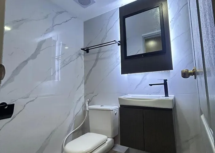 Apartment 2 Bedrooms With Pull Out Bed *