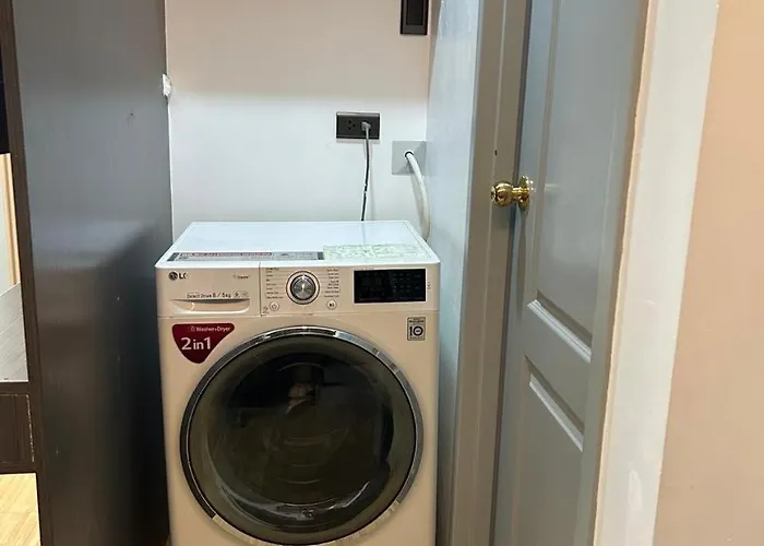 2 Bedrooms With Pull Out Bed