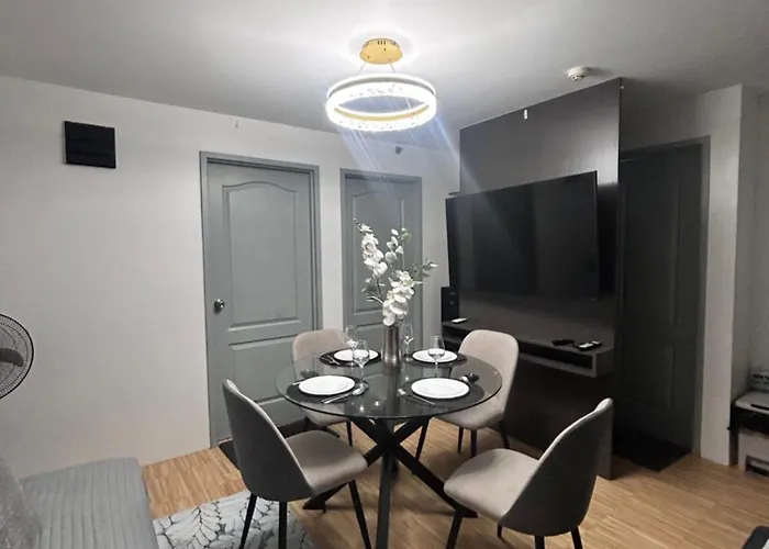 2 Bedrooms With Pull Out Bed Apartment